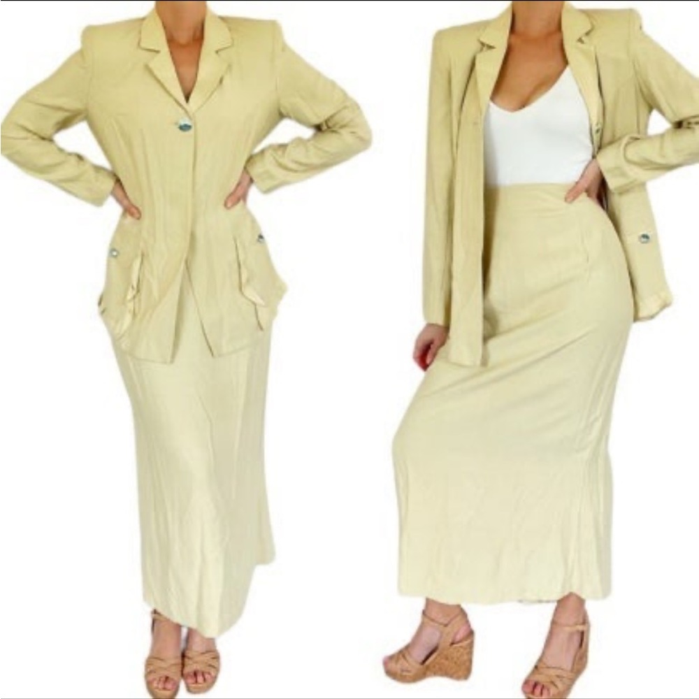 Vintage Design Todays pale yellow matching skirt suit set size medium